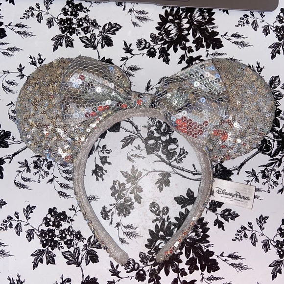 Minnie mouse ears - Picture 2 of 2